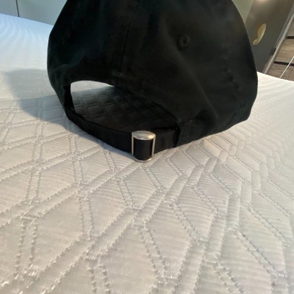 Black Baseball Cap with Pink Crystal Breast Cancer Awareness Ribbon NWOT - Picture 3 of 10